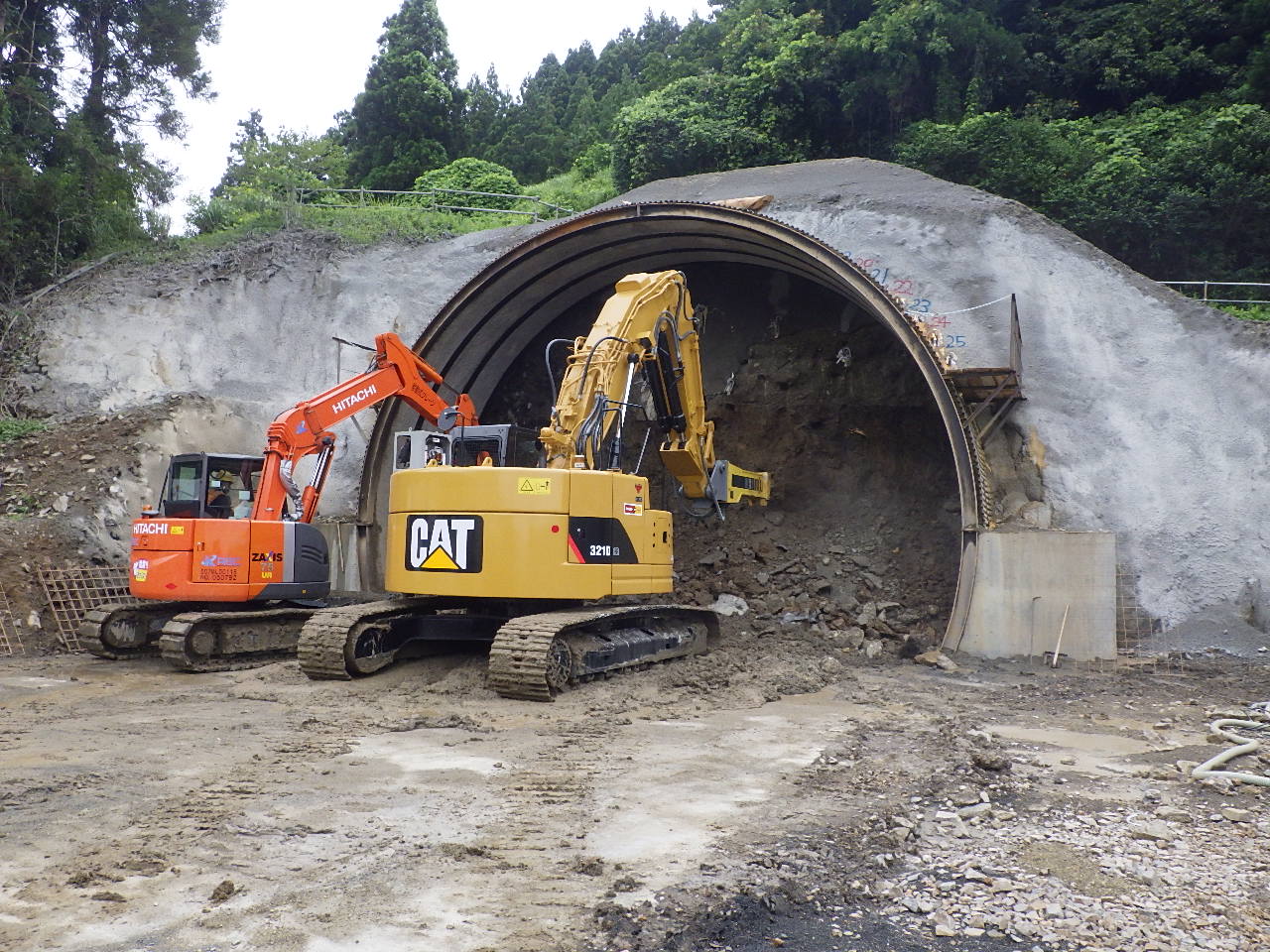 佐渡一周線 松ヶ鼻バイパス(仮称)松ヶ鼻トンネル工事の画像